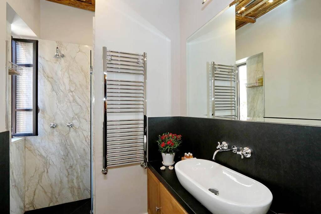 Spectacular Luxury Flat In Trastevere ローマ エクステリア 写真