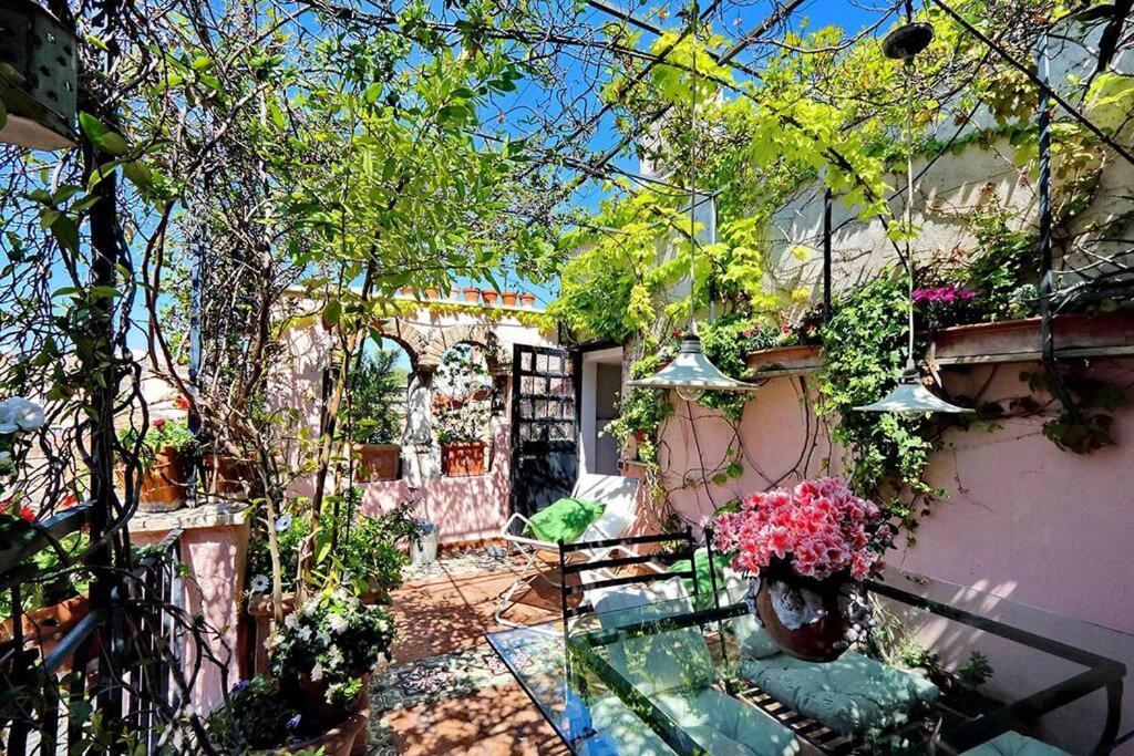 Spectacular Luxury Flat In Trastevere ローマ エクステリア 写真