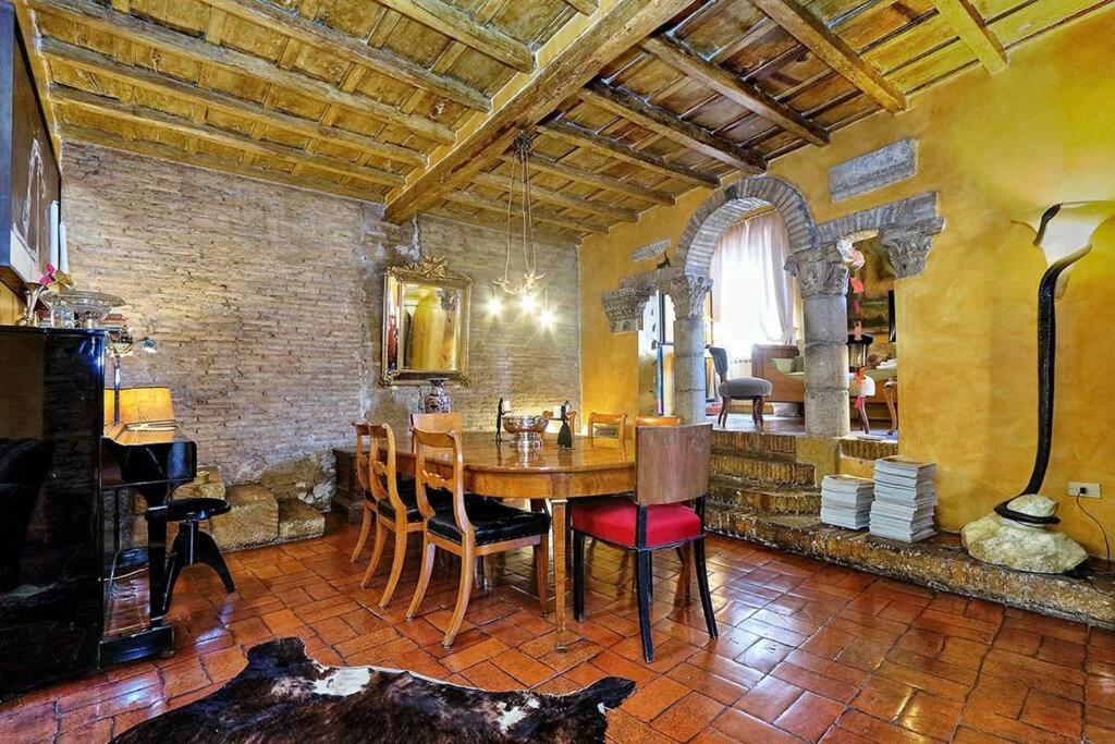 Spectacular Luxury Flat In Trastevere ローマ エクステリア 写真