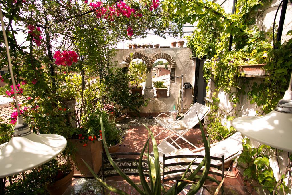 Spectacular Luxury Flat In Trastevere ローマ エクステリア 写真